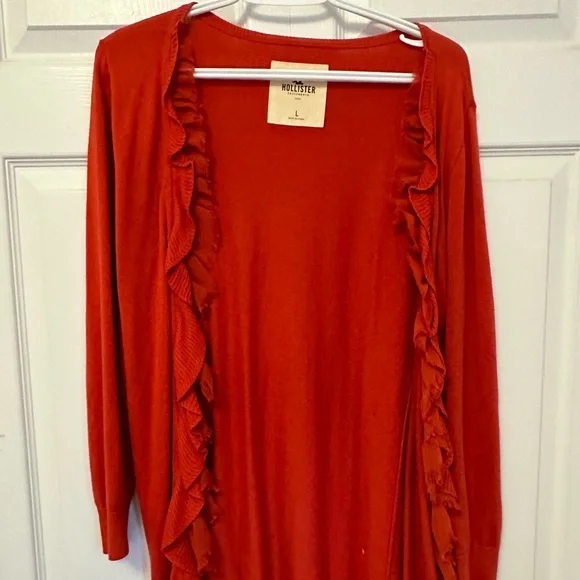 RED HOLLISTER RUFFLE SWEATER ❤️ - Picture 2 of 3